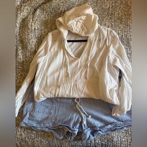 Gibsonlook beach linen hooded cover and shorts set